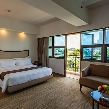 La Breza Hotel Bandar Quezon Luaran gambar