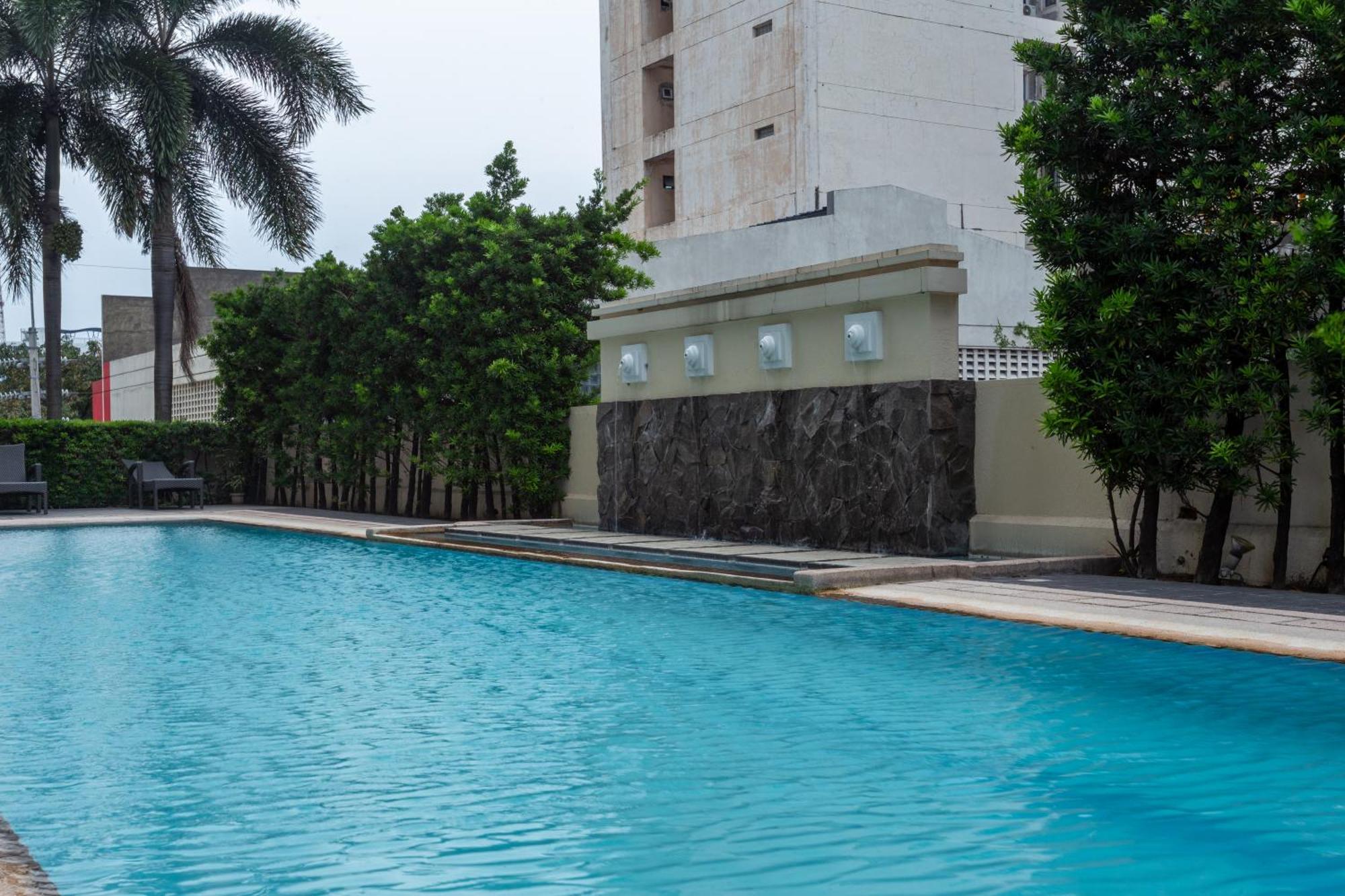 La Breza Hotel Bandar Quezon Luaran gambar