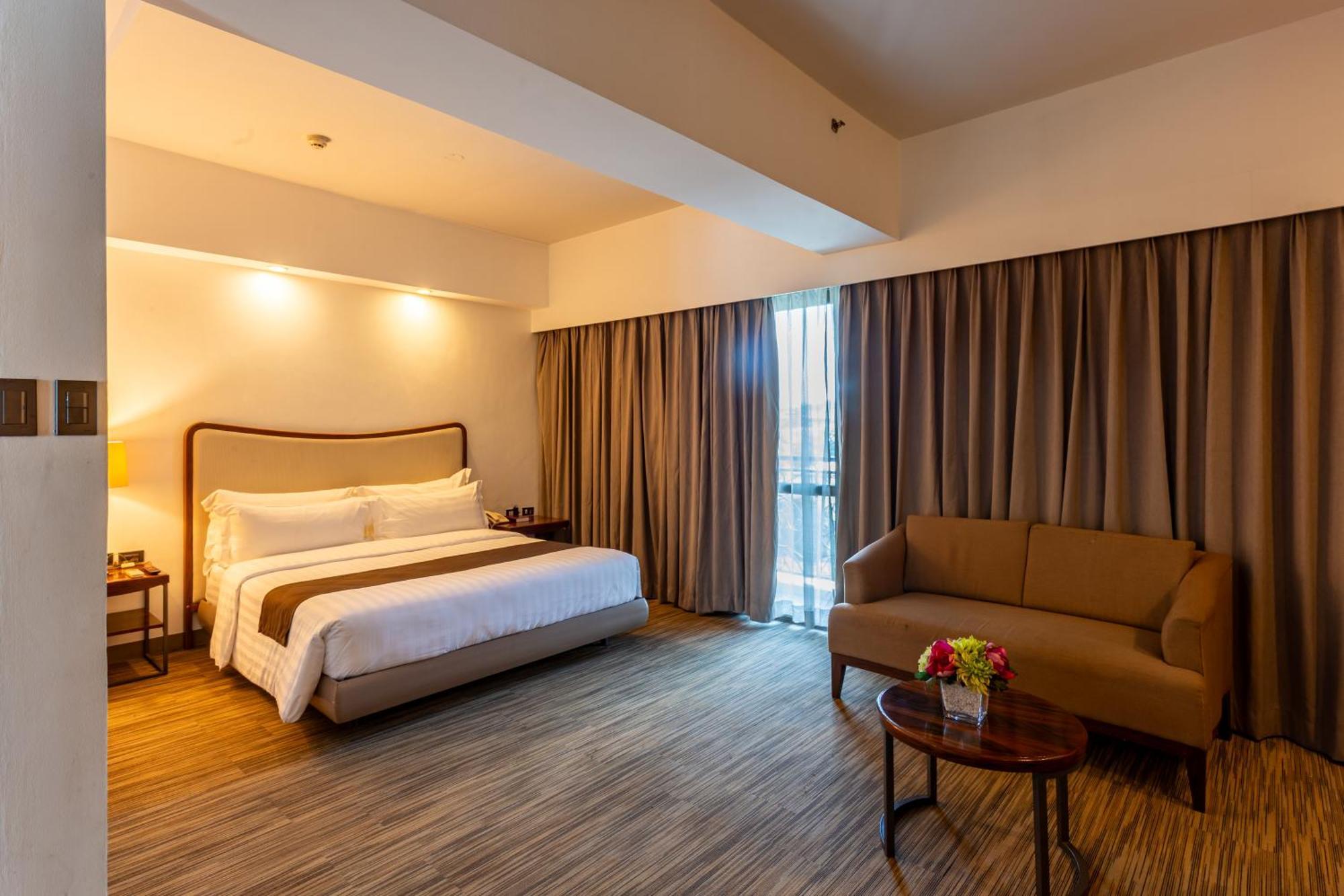 La Breza Hotel Bandar Quezon Luaran gambar