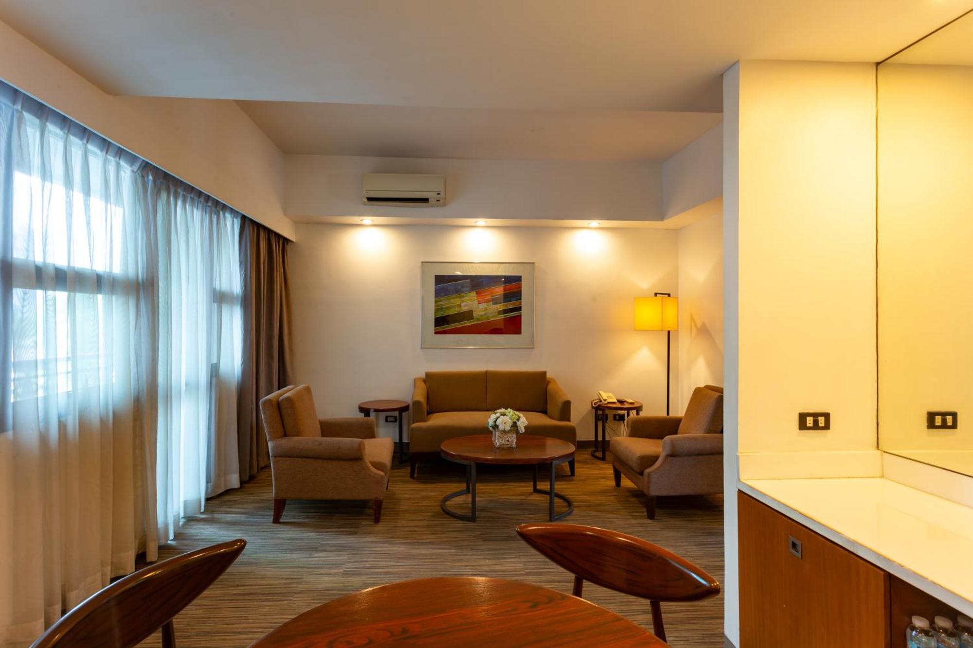 La Breza Hotel Bandar Quezon Luaran gambar